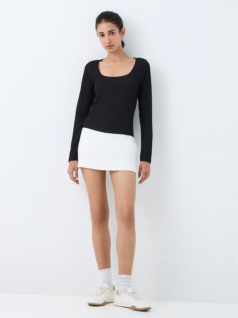Nuoflexx Black Solid T-Shirt