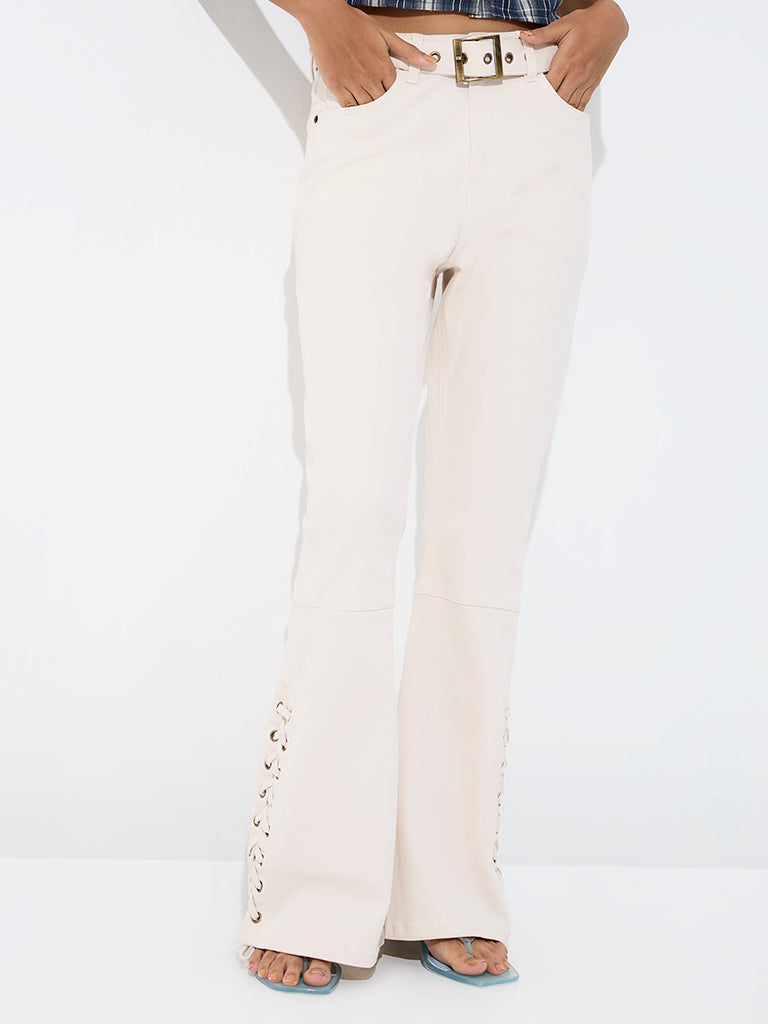 Nuon Off-White Criss-Cross Detail High-Rise Bootcut Jeans with Belt