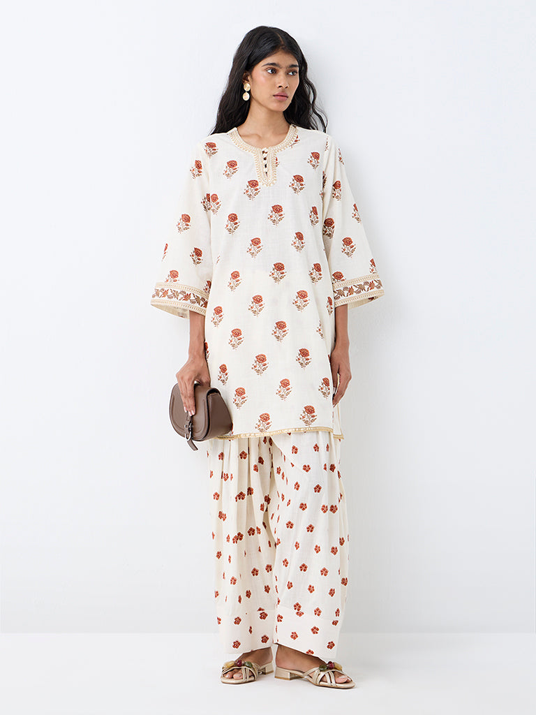 Utsa Off-White Floral Printed Cotton Straight Kurta