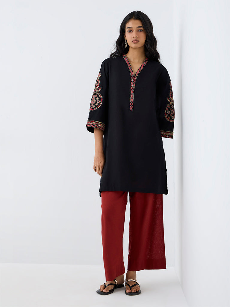 Utsa Black Floral Embroidered Cotton-Blend A-Line Kurta
