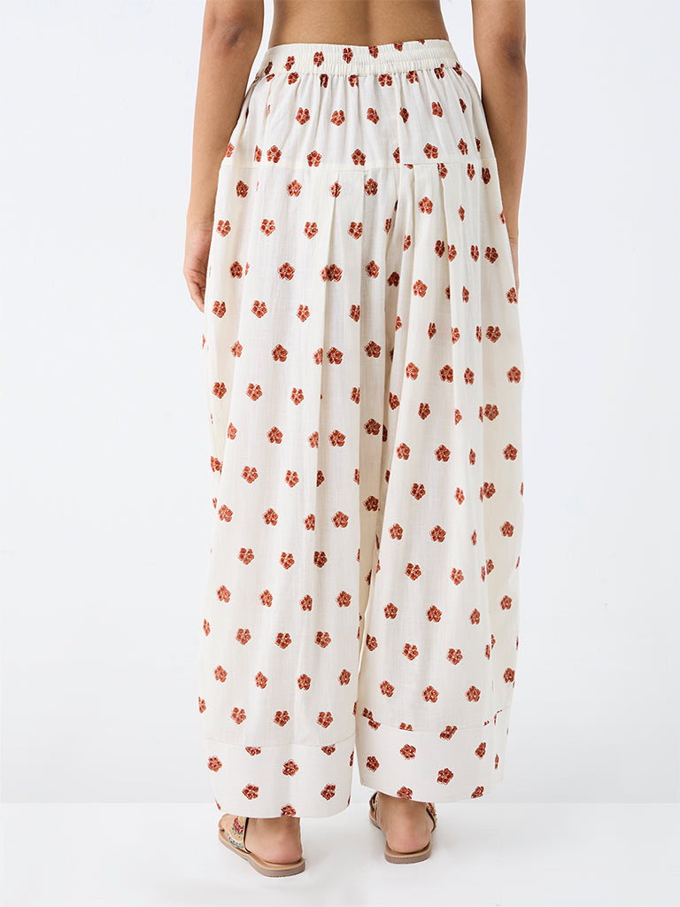 Utsa Off-White Floral Detailed Farshi Cotton Salwar