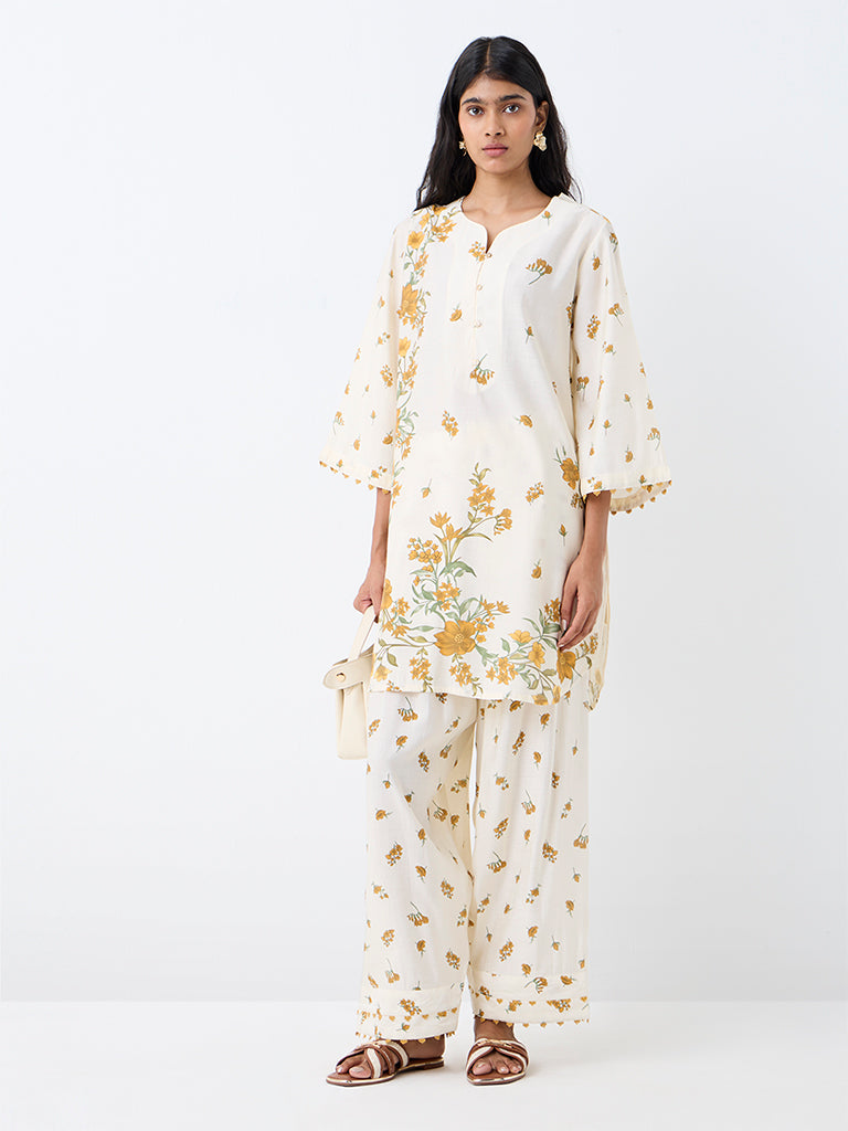 Utsa Off-White Floral Printed Salwar