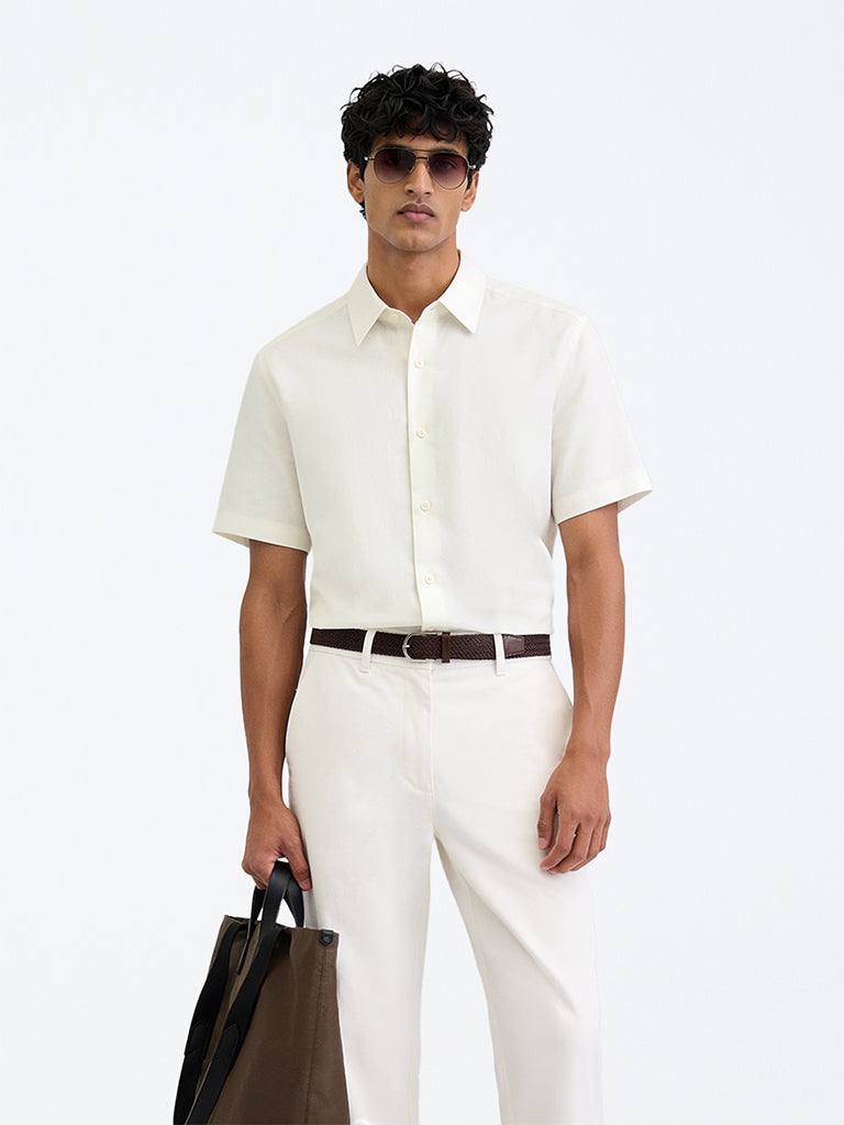 Ascot Off-White Solid Relaxed-Fit Shirt