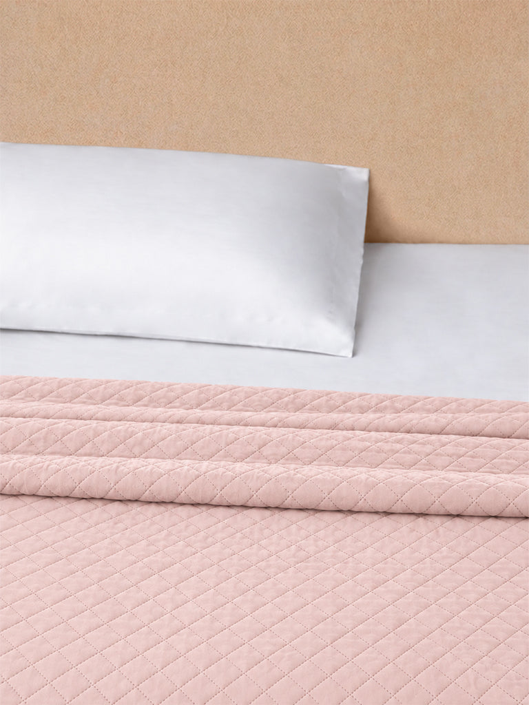 Westside Home Pink King Bed Heat Seal Quilt