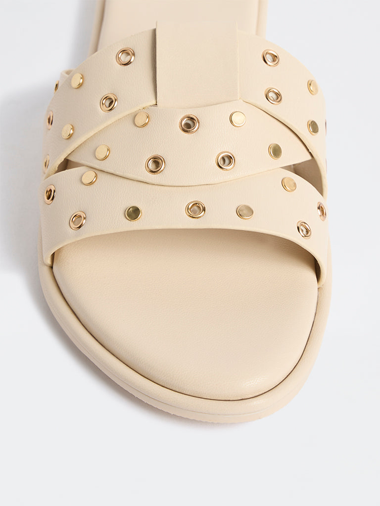 LUNA BLU Ivory Stud-Detailed Slides