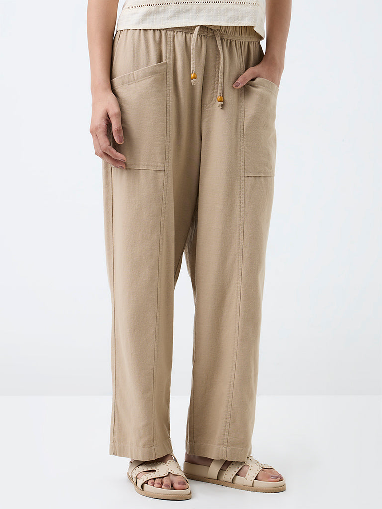 Bombay Paisley Light Beige High-Waist Tapered Pants