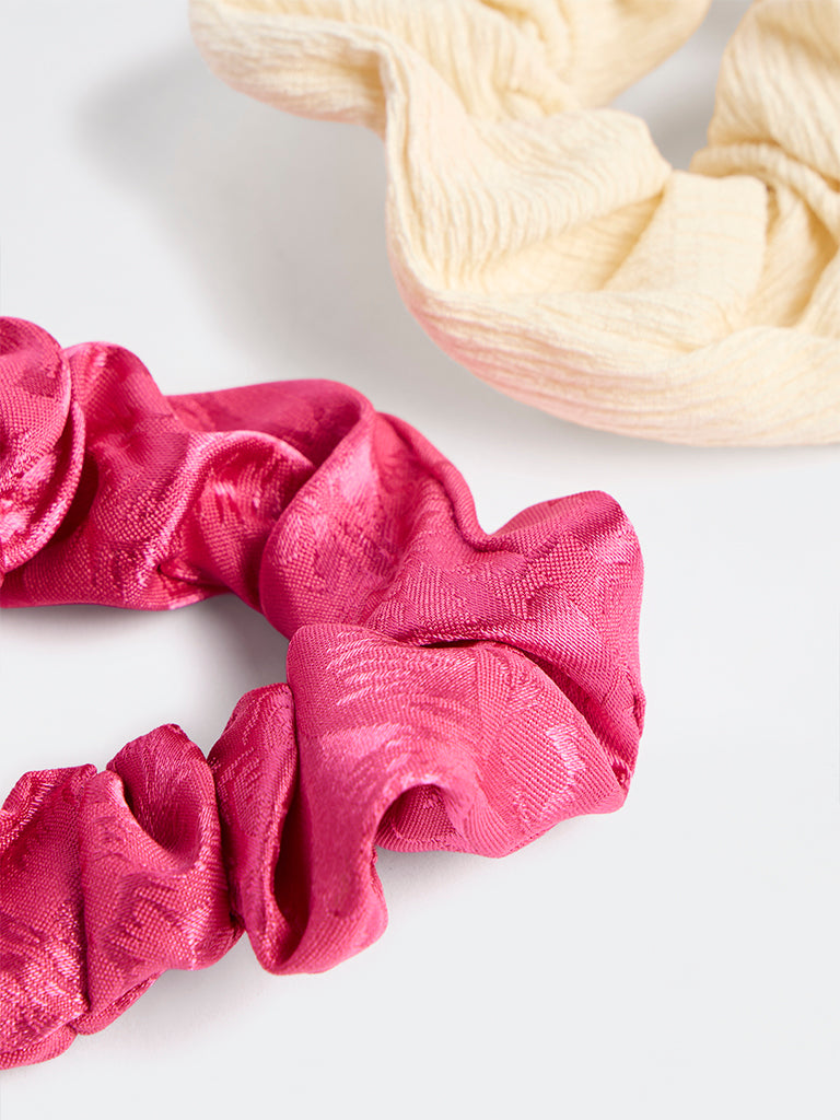 Westside Accessories Off-White and Pink Embossed Scrunchies - Pack of 2