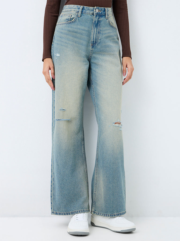 Nuon Light Blue Wash Distressed Details High-Rise Straight Jeans