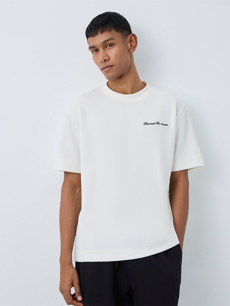 Nuoflexx White Text Design Relaxed-Fit Cotton-Blend T-Shirt