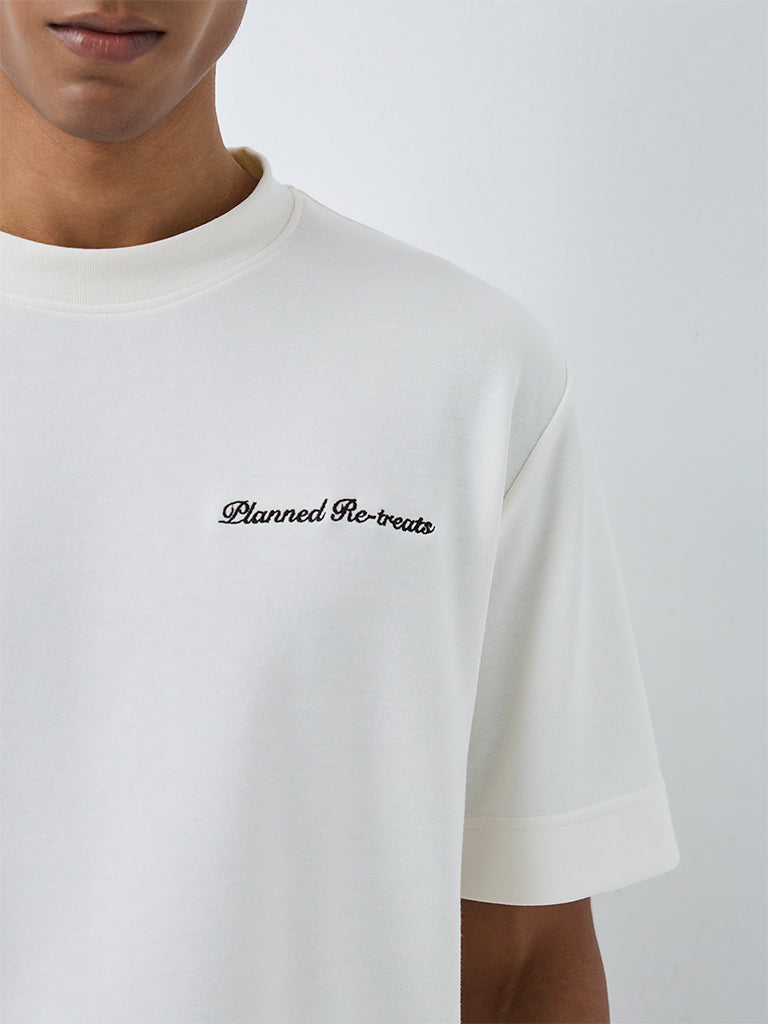 Nuoflexx White Text Design Relaxed-Fit Cotton-Blend T-Shirt