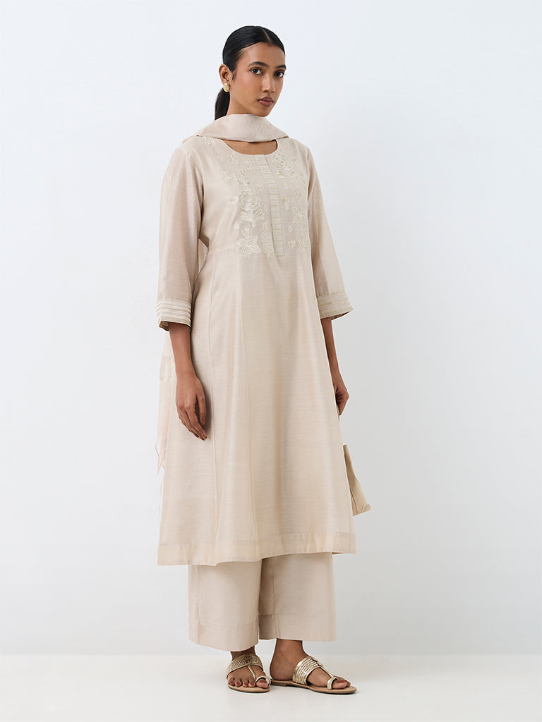 Zuba Off-White Floral Embroidered Silk Kurta