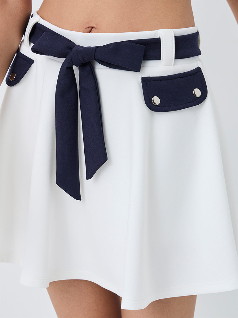 Nuoflexx White Contrast-Detailed High-Rise Skirt with Belt