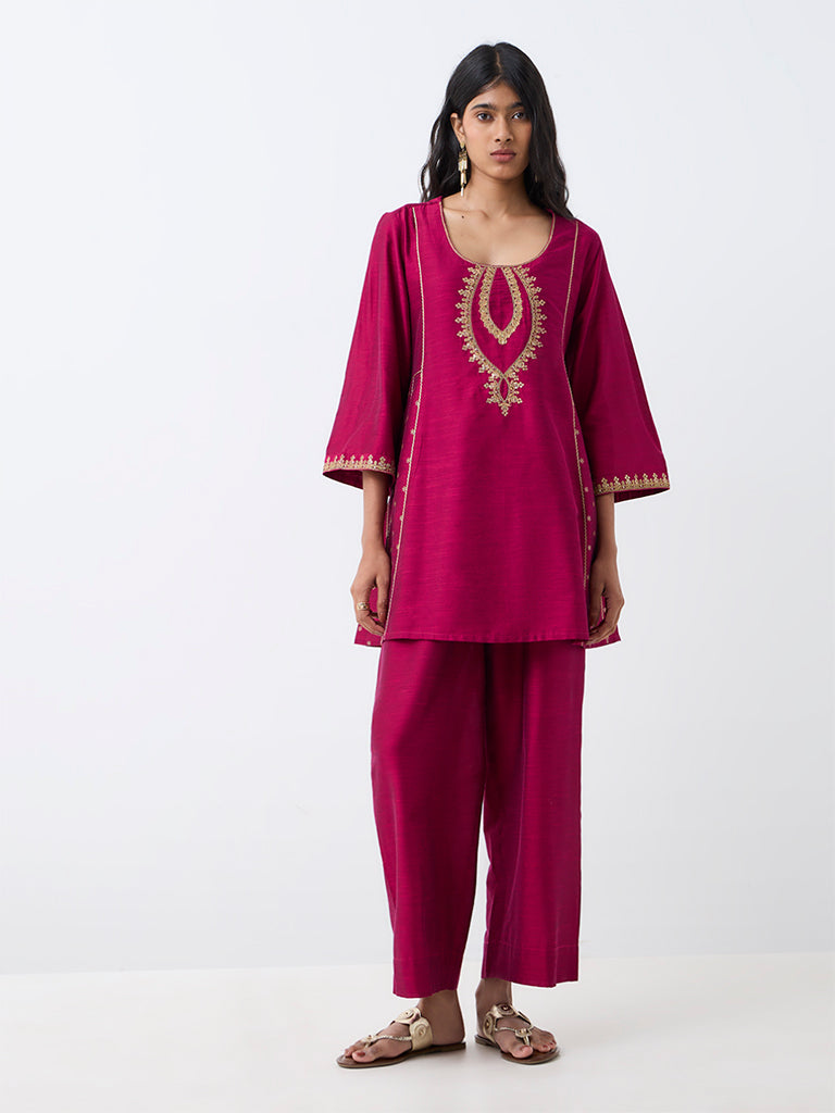 Utsa Fuchsia Paisley Embroidered Kurti