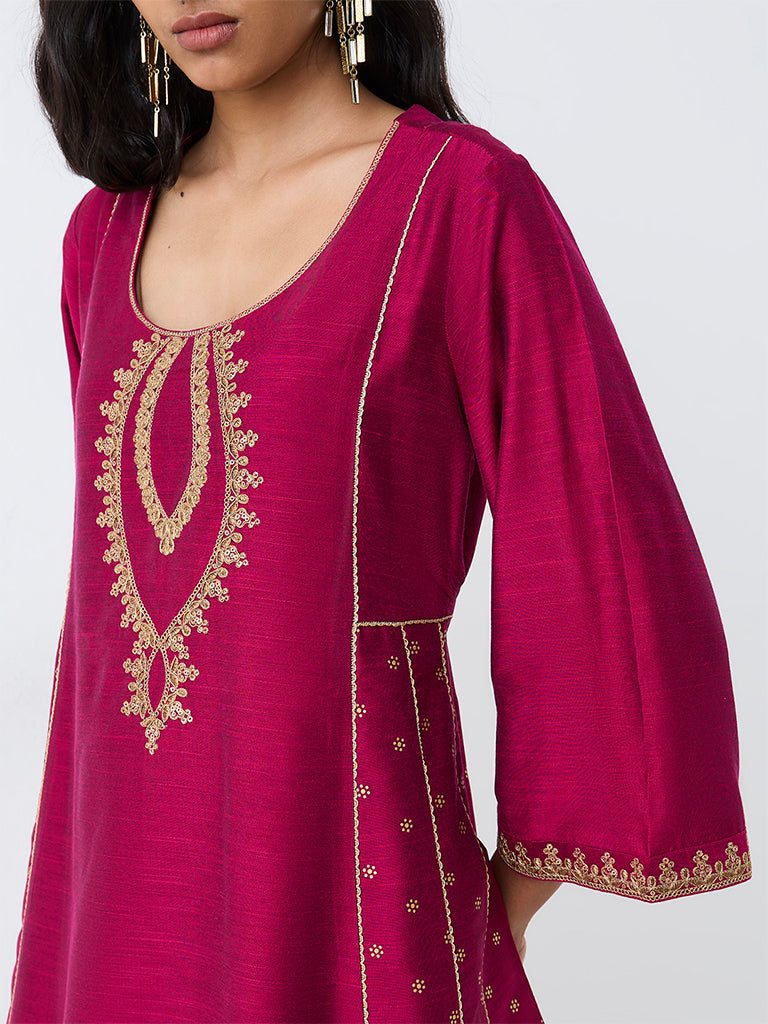 Utsa Fuchsia Paisley Embroidered Kurti