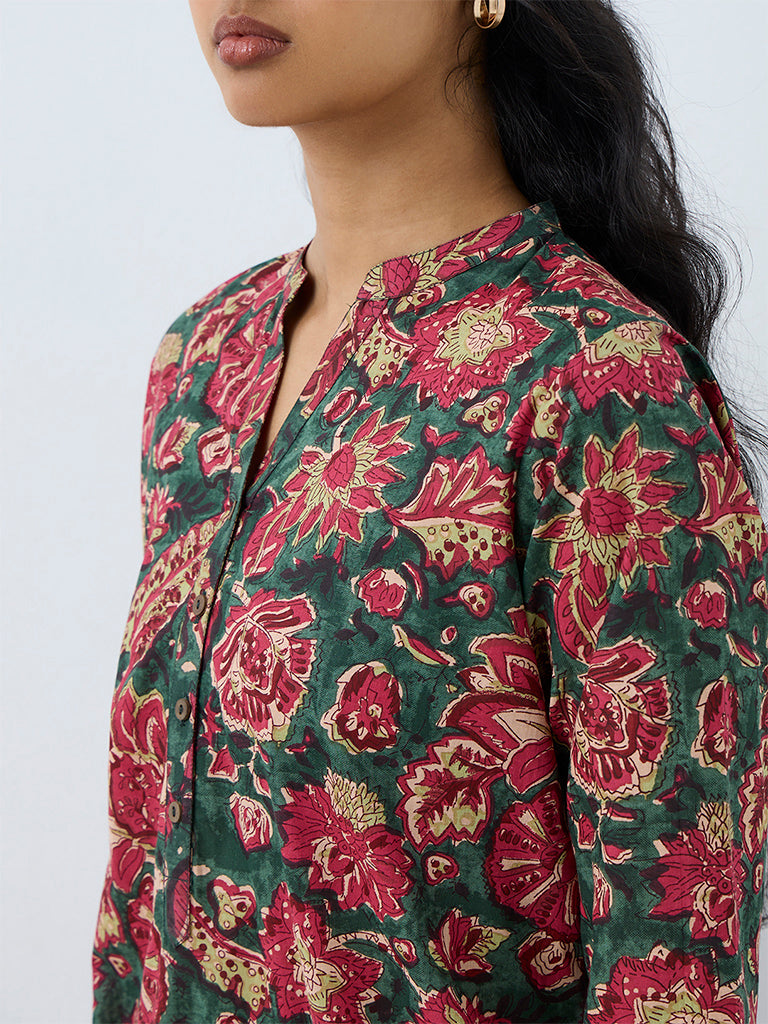 Utsa Red Floral Printed Cotton Straight Kurta