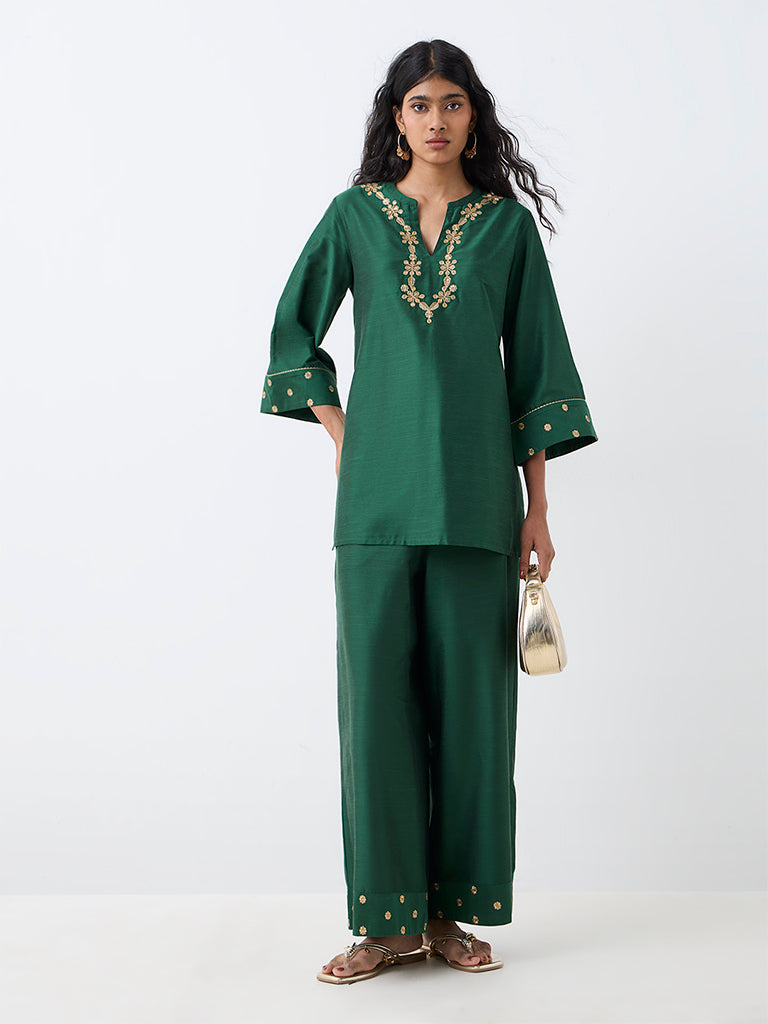 Utsa Dark Green Floral Embroidered Kurti