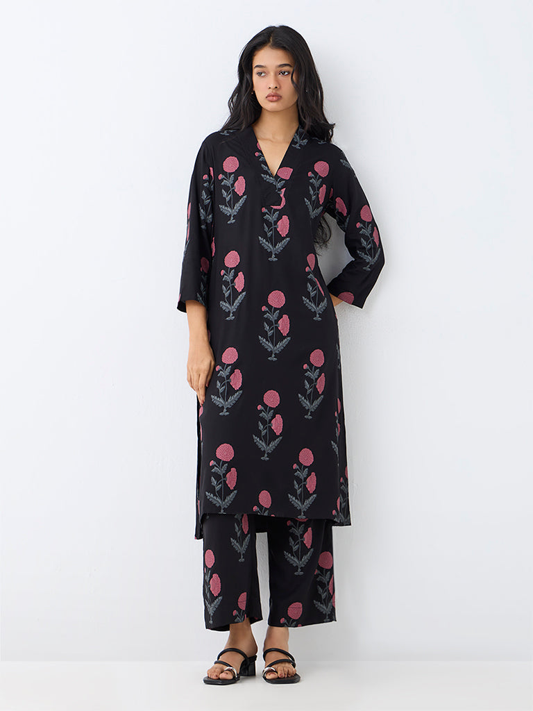 Utsa Black Foliage Pattern Cotton-Blend A-Line Kurta