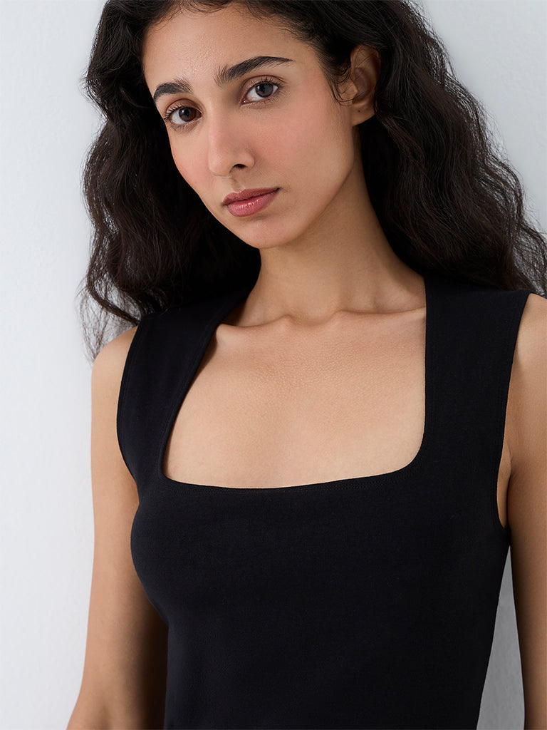 Superstar Black Solid Cotton-Blend Tank Top