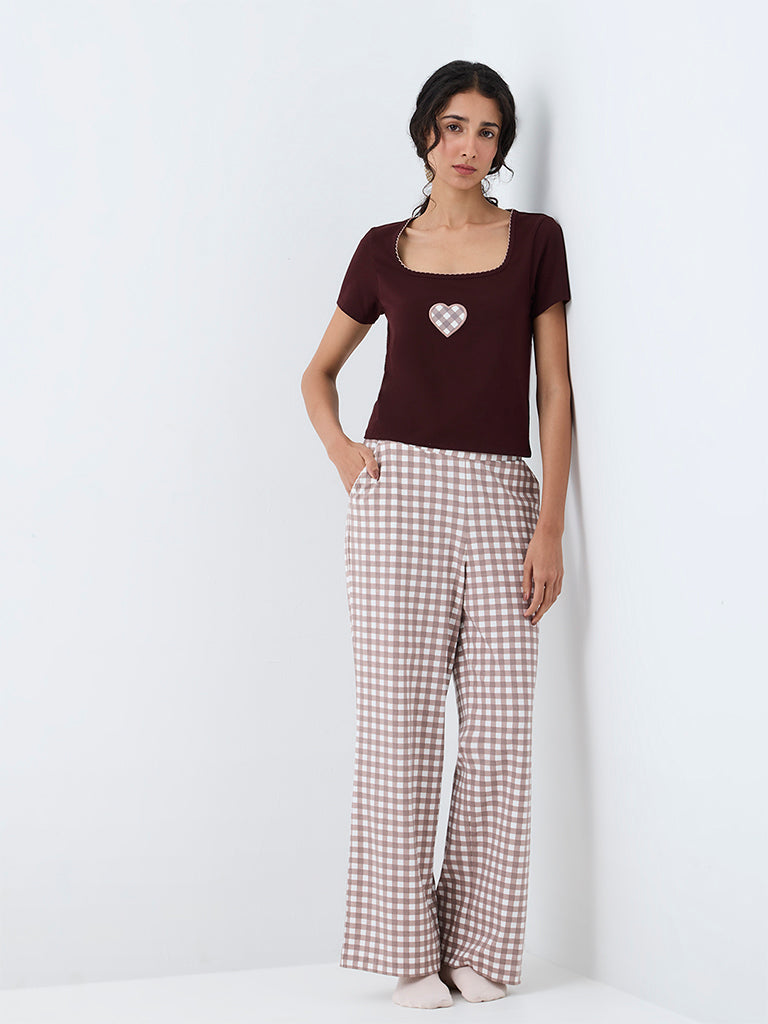 Superstar Dark Brown Heart Embroidered T-Shirt