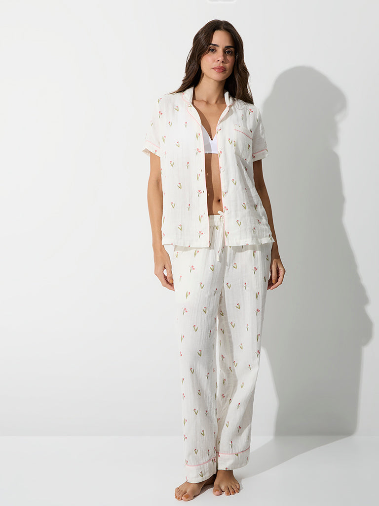Wunderlove White Floral Pattern Shirt and Pyjamas Set