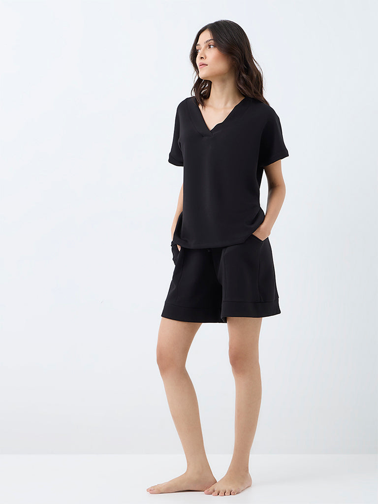 Wunderlove Black Solid High-Rise Shorts
