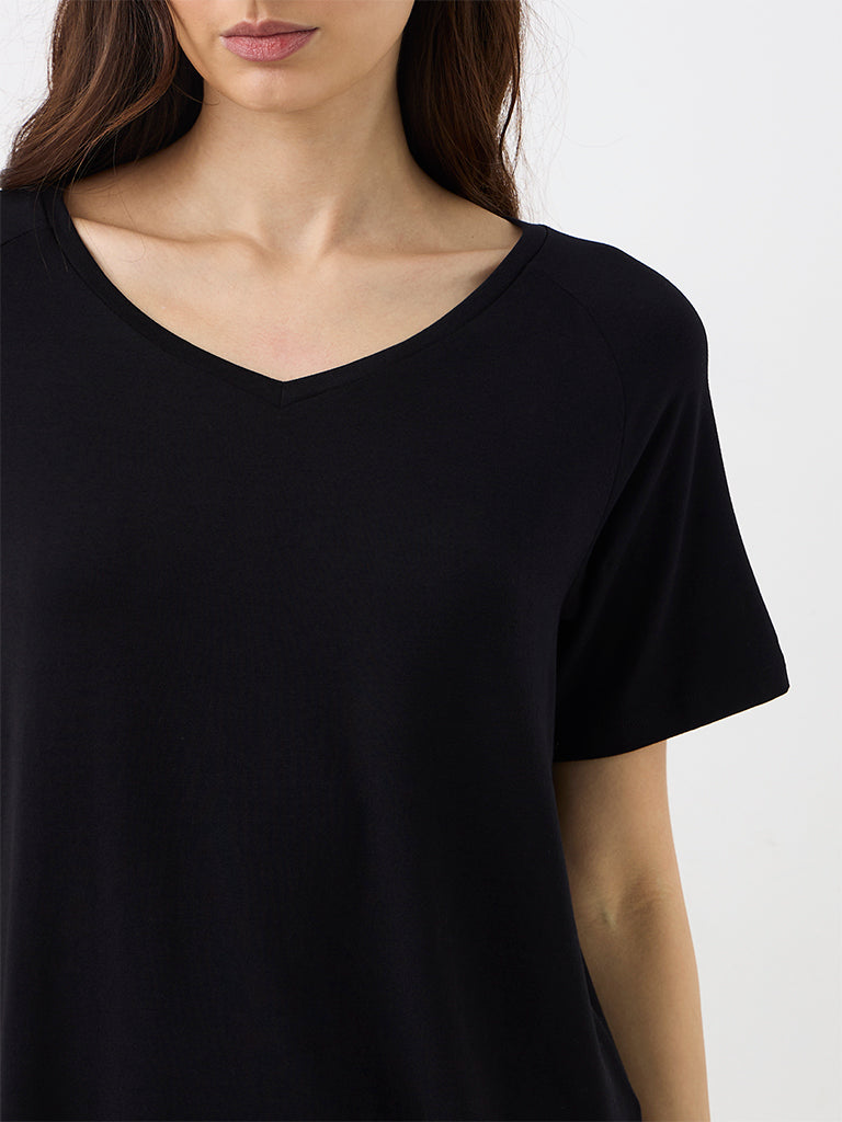 Wunderlove Black Solid T-Shirt