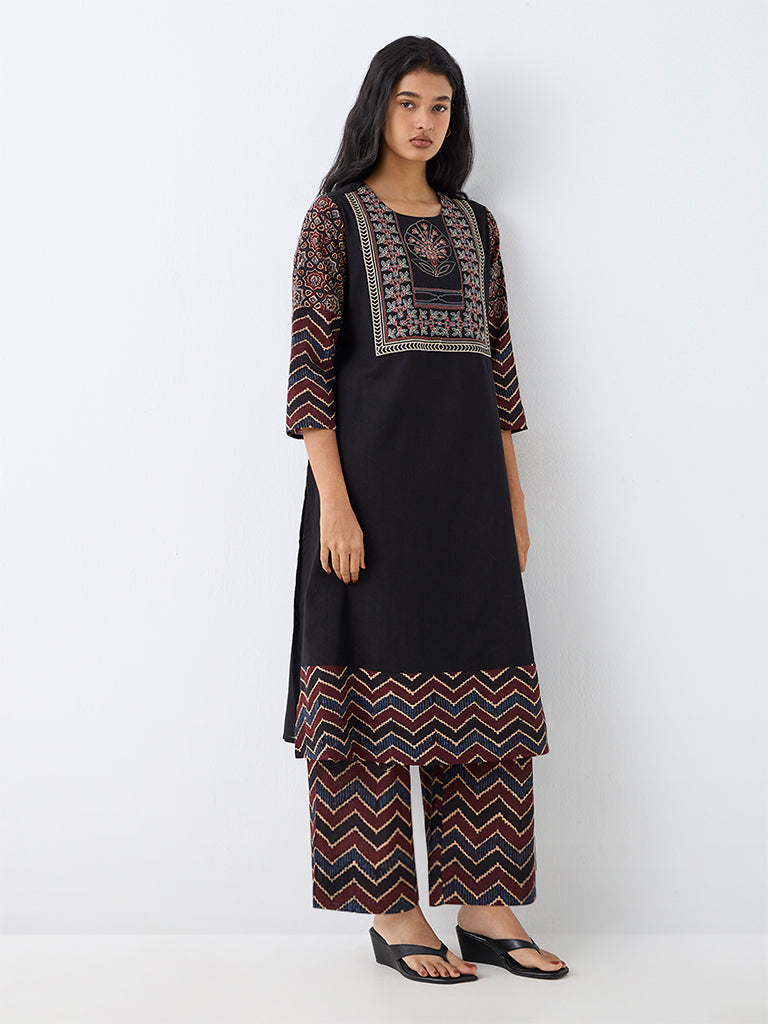 Utsa Black Floral Embroidered Cotton Straight Kurta