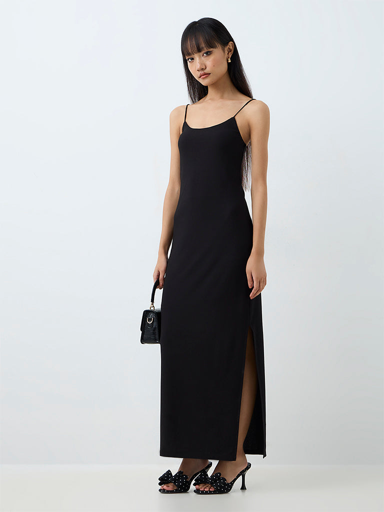 Nuon Black Solid Sheath Dress