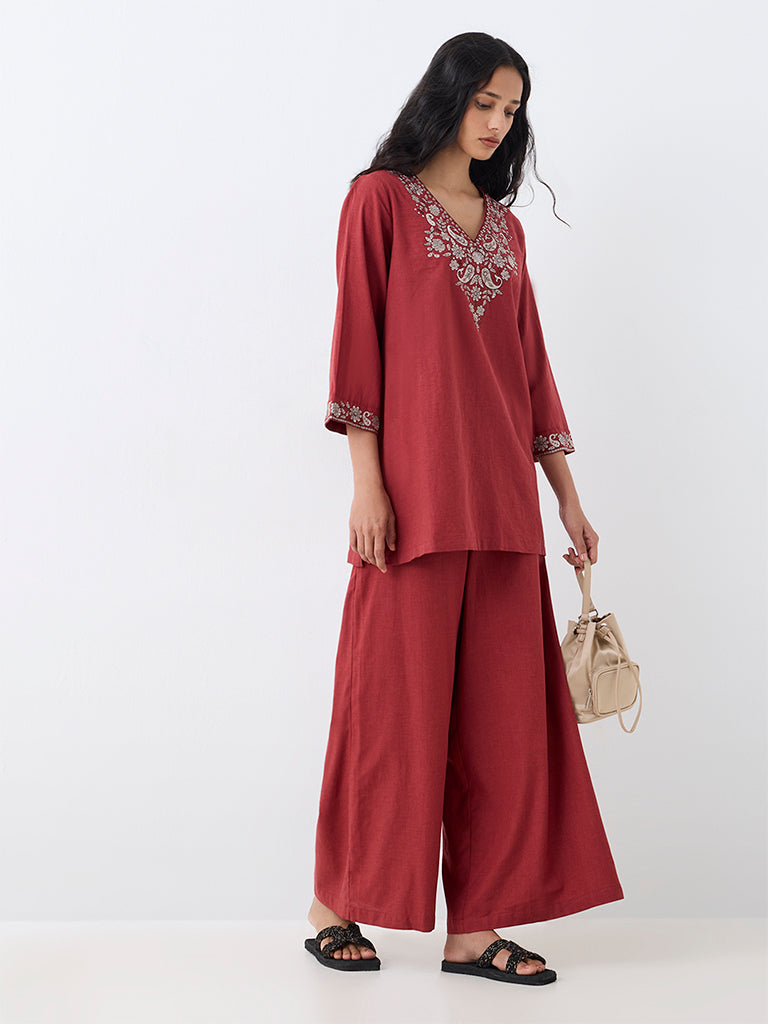 Utsa Red Floral Embroidered Cotton Kurti