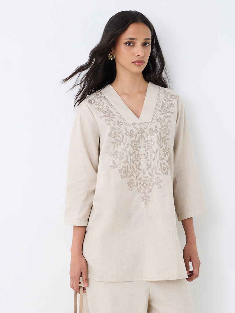 Utsa Ivory Floral Embroidered Cotton Kurti