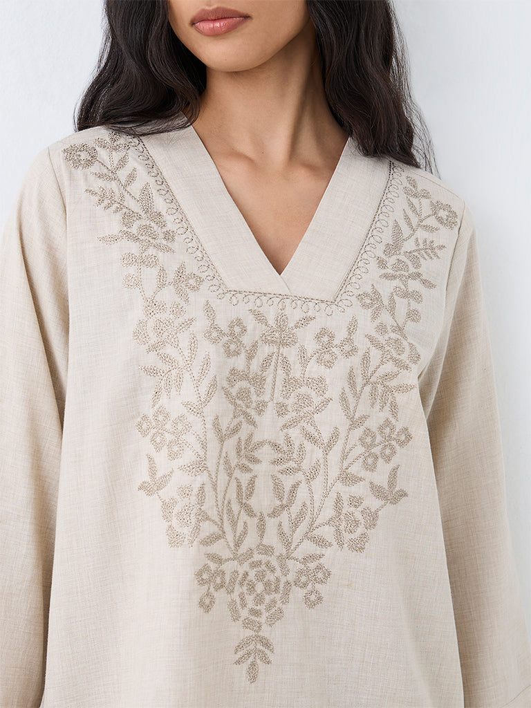 Utsa Ivory Floral Embroidered Cotton Kurti