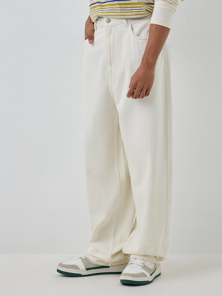 Nuon Off-White Skater-Fit Mid-Rise Jeans