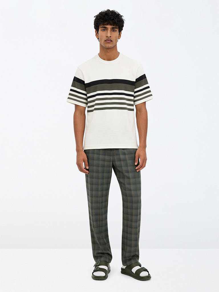 WES Lounge Dark Green Checkered Solid Relaxed-Fit Mid-Rise Cotton Pyjamas