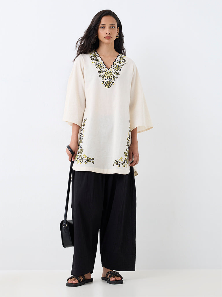 Utsa Off-White Floral Embroidered Cotton-Blend Kurti