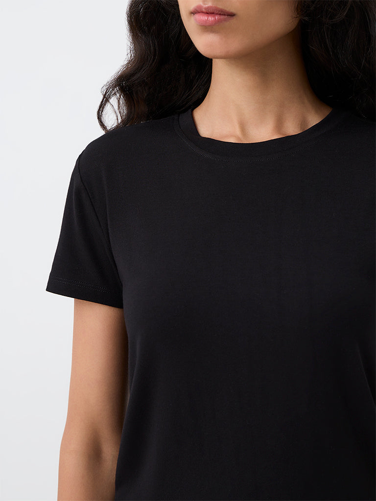Superstar Black Solid T-Shirt