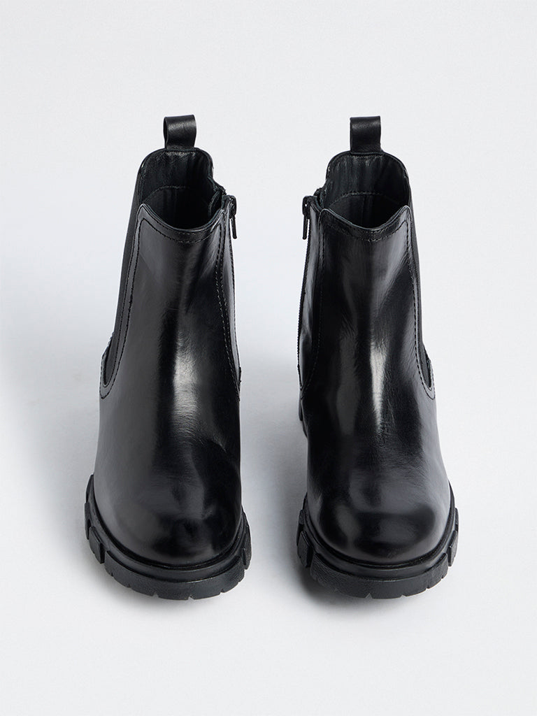 LUNA BLU Black Leather Chelsea Boots