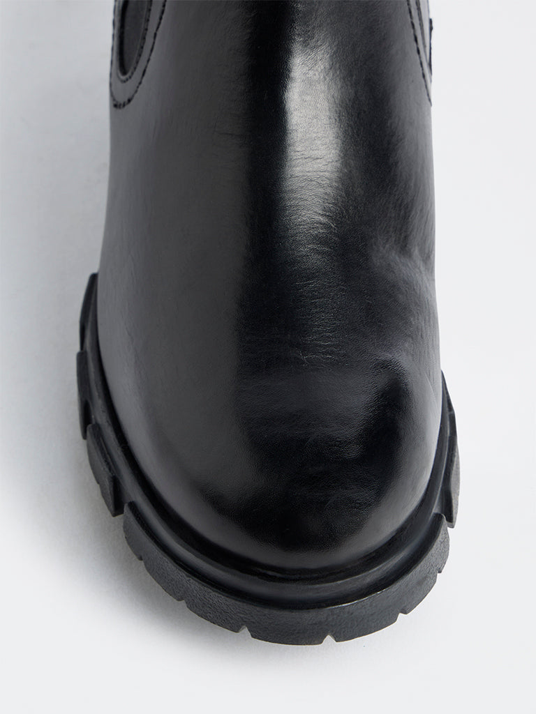LUNA BLU Black Leather Chelsea Boots