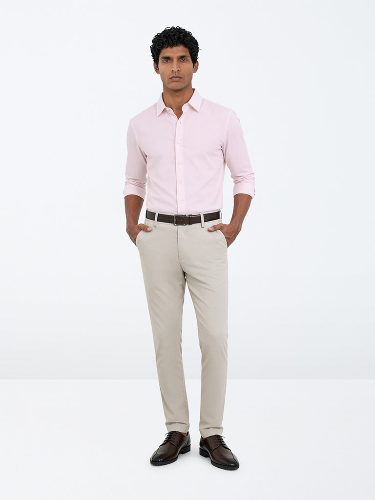 WES Formals Light Pink Solid Slim-Fit Cotton Shirt