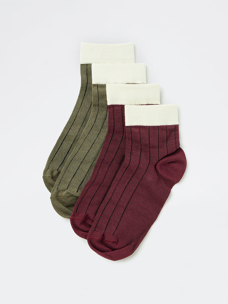 Wunderlove Burgundy and Olive Self-Striped Cotton-Blend Ankle Socks - Pack of 2