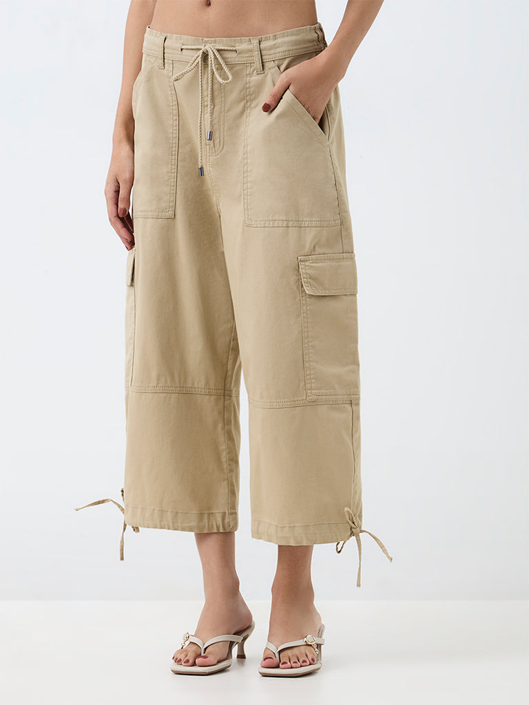 Nuon Light Khaki Cargo-Style High-Rise Cotton-Blend Capri Pants