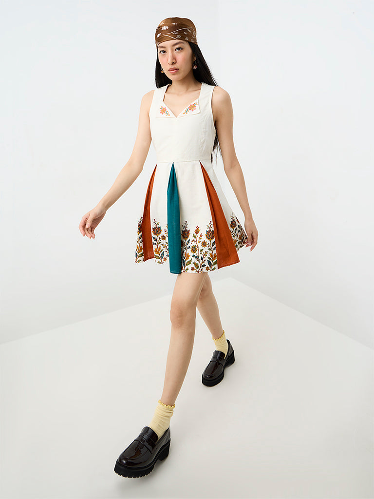 Bombay Paisley Off-White Floral Printed Cotton Fit-and-Flare Dress