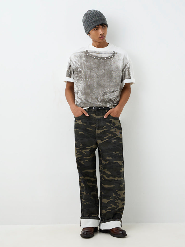 Nuon Dark Olive Camouflage Printed Relaxed-Fit Mid-Rise Cargo Jeans