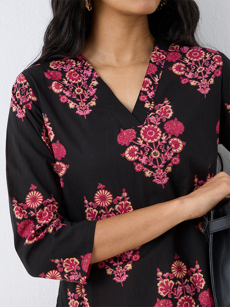 Utsa Black Floral Pattern Straight Kurta