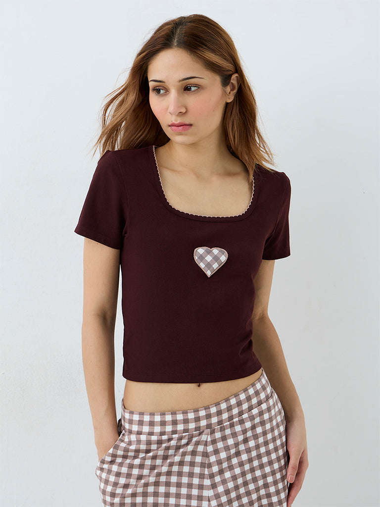Superstar Dark Brown Heart Embroidered T-Shirt