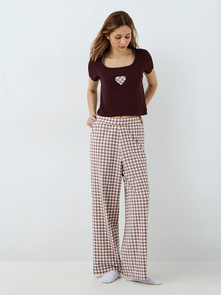 Superstar Dark Brown Heart Embroidered T-Shirt